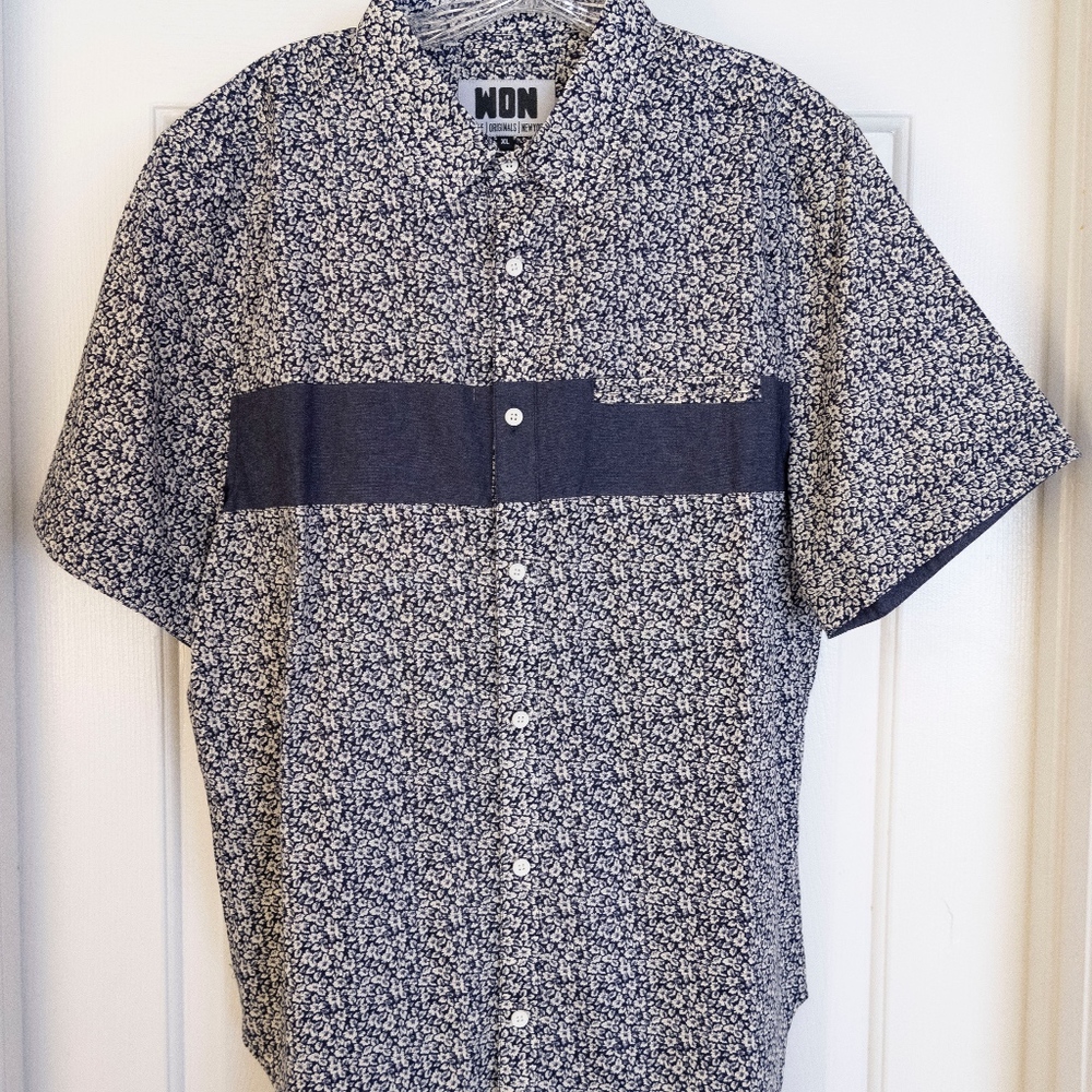 New Men's XL Woolf Pattern Button Down Shirt